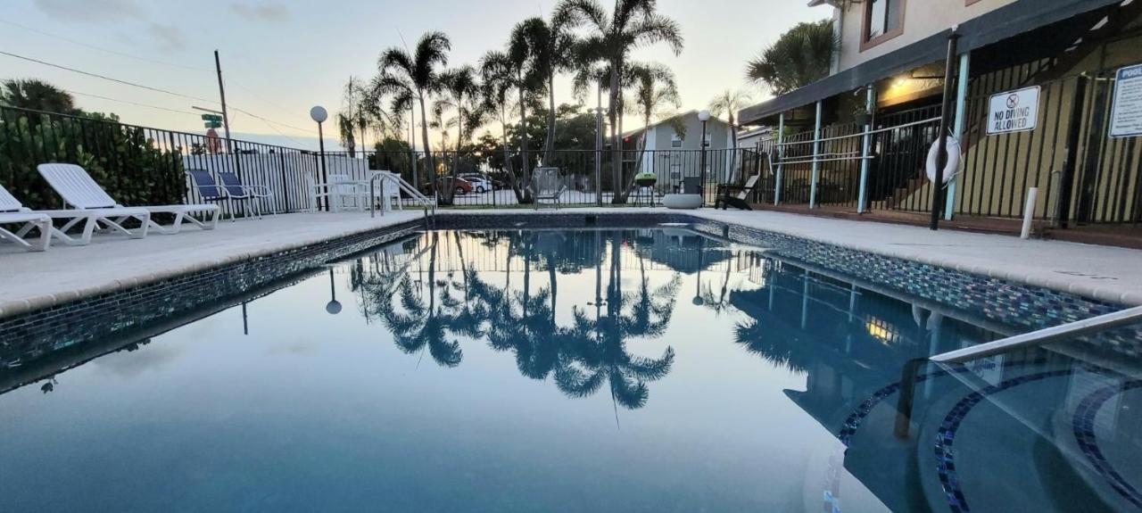 Sunny Palms Inn Lake Worth Beach Eksteriør billede