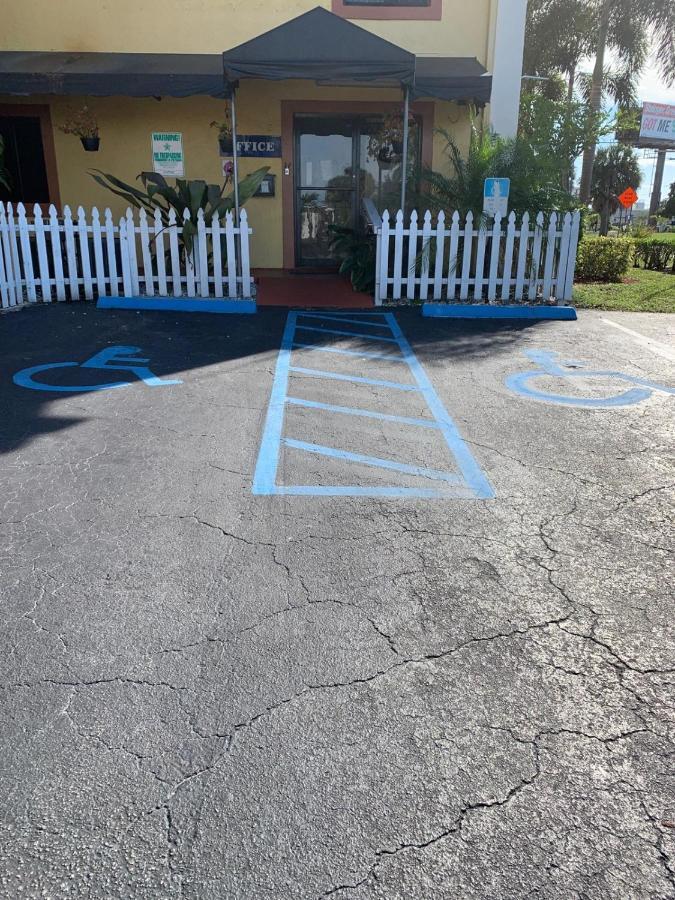 Sunny Palms Inn Lake Worth Beach Eksteriør billede